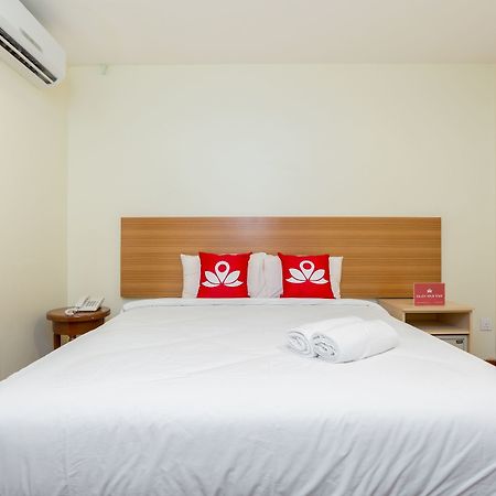 Zen Rooms Basic Sentul Куала-Лумпур Экстерьер фото