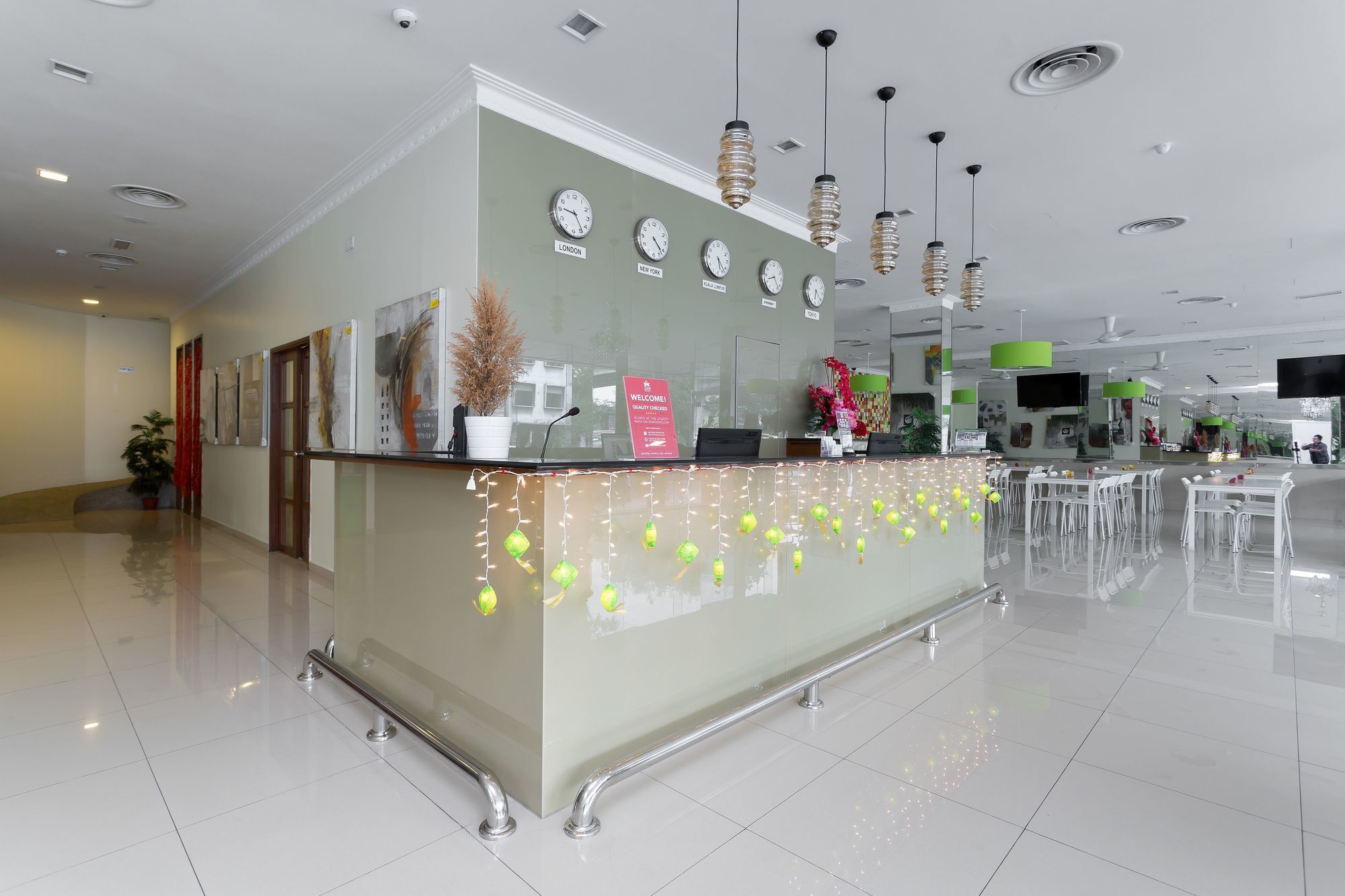 Zen Rooms Basic Sentul Куала-Лумпур Экстерьер фото